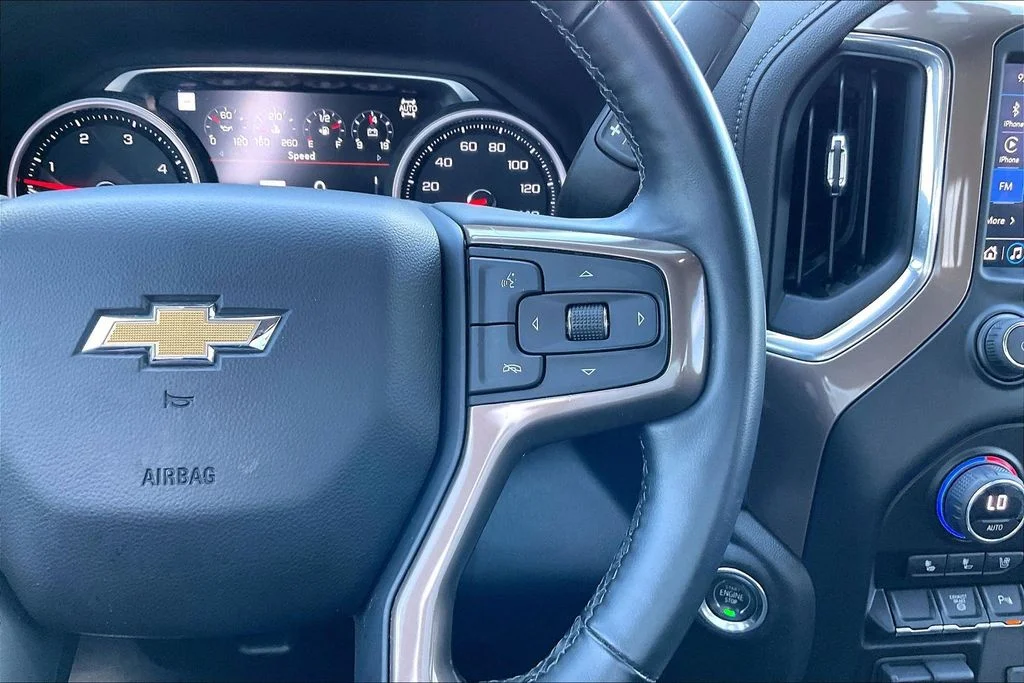 Used 2023 White Chevrolet High Country image 10