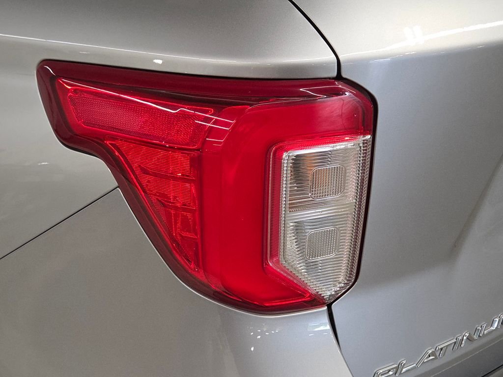 2022 Ford Explorer Platinum - Photo 15