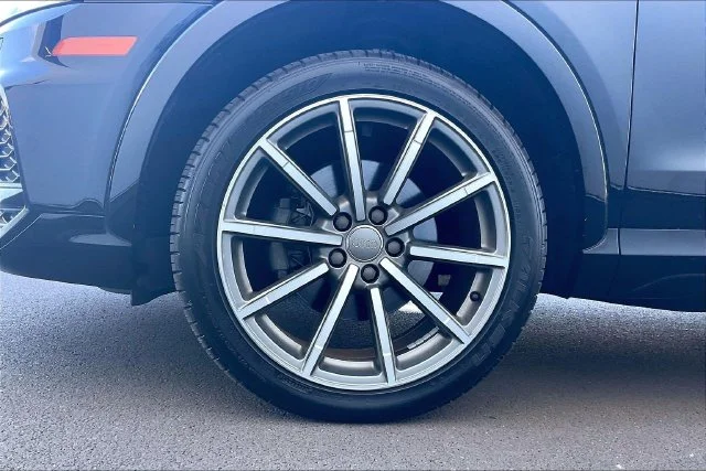 Used 2018 Black Audi 2.0T Premium image 10