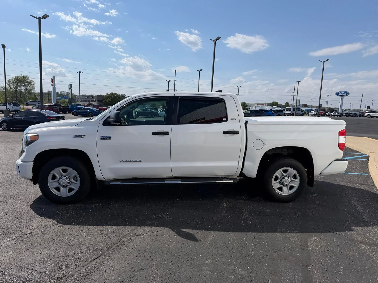 Used 2020 White Toyota SR5 image 6