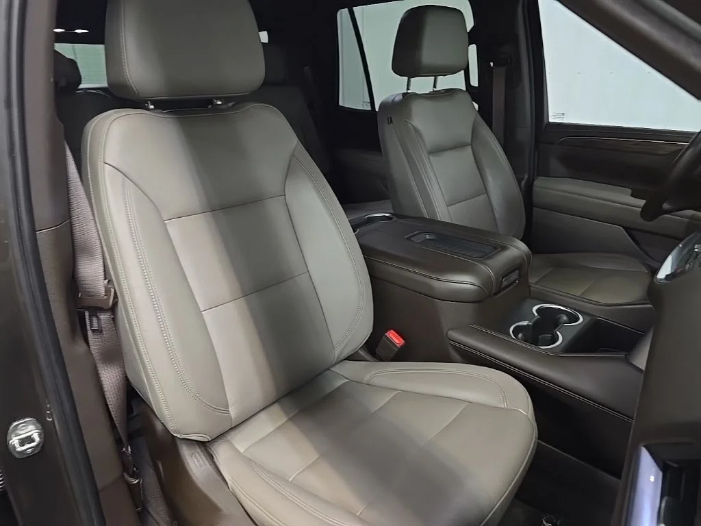Used 2021 Graywood Metallic Chevrolet LT image 18