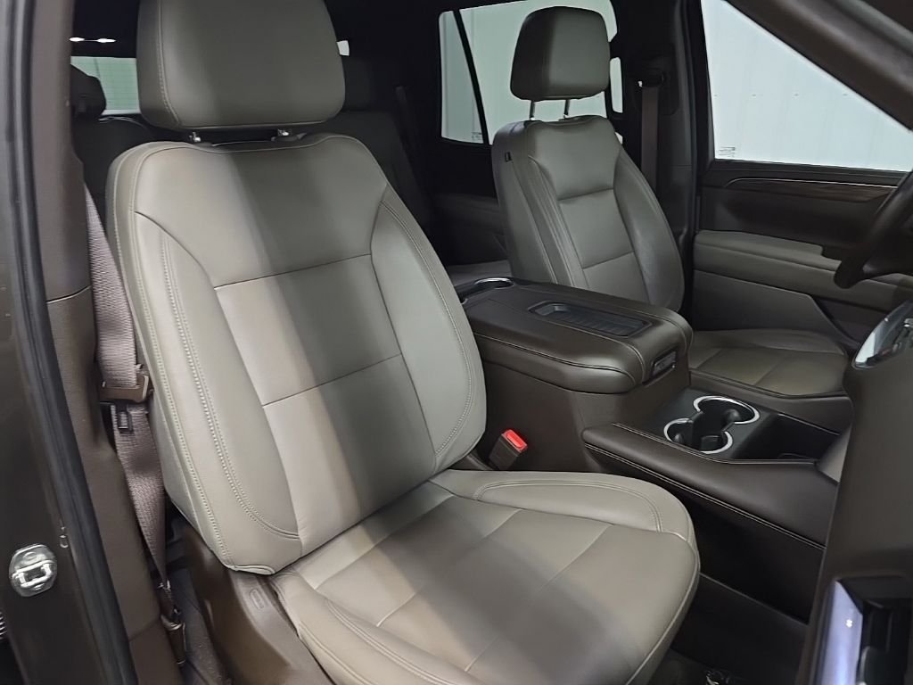 Used 2021 Graywood Metallic Chevrolet LT image 18