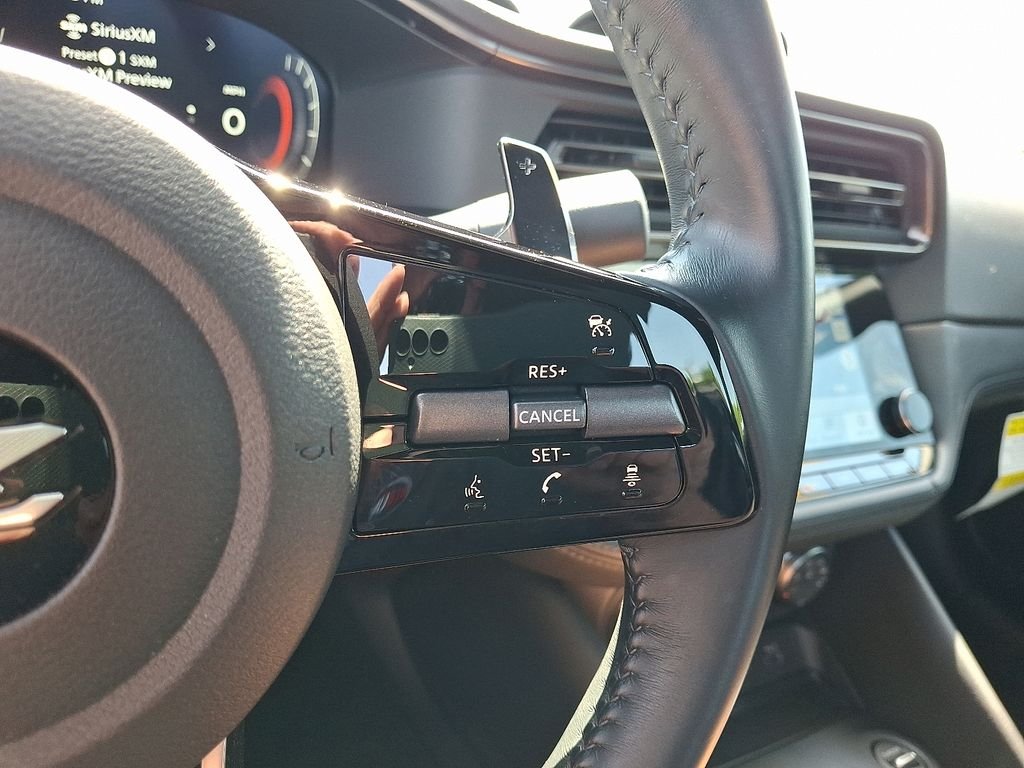 Used 2024 Orange Nissan Performance image 21