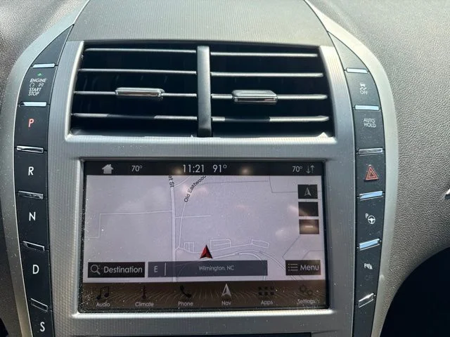 Used 2019 White Lincoln Reserve image 10