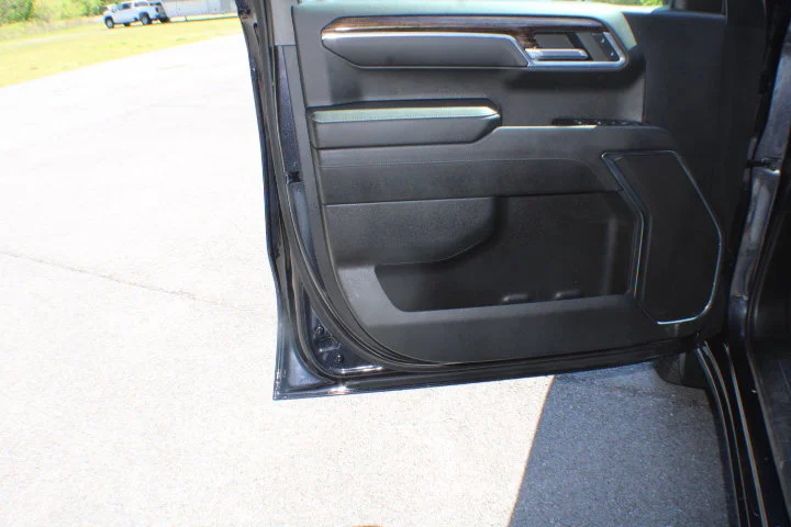 Certified Used 2023 Titanium Rush Metallic GMC Elevation image 6