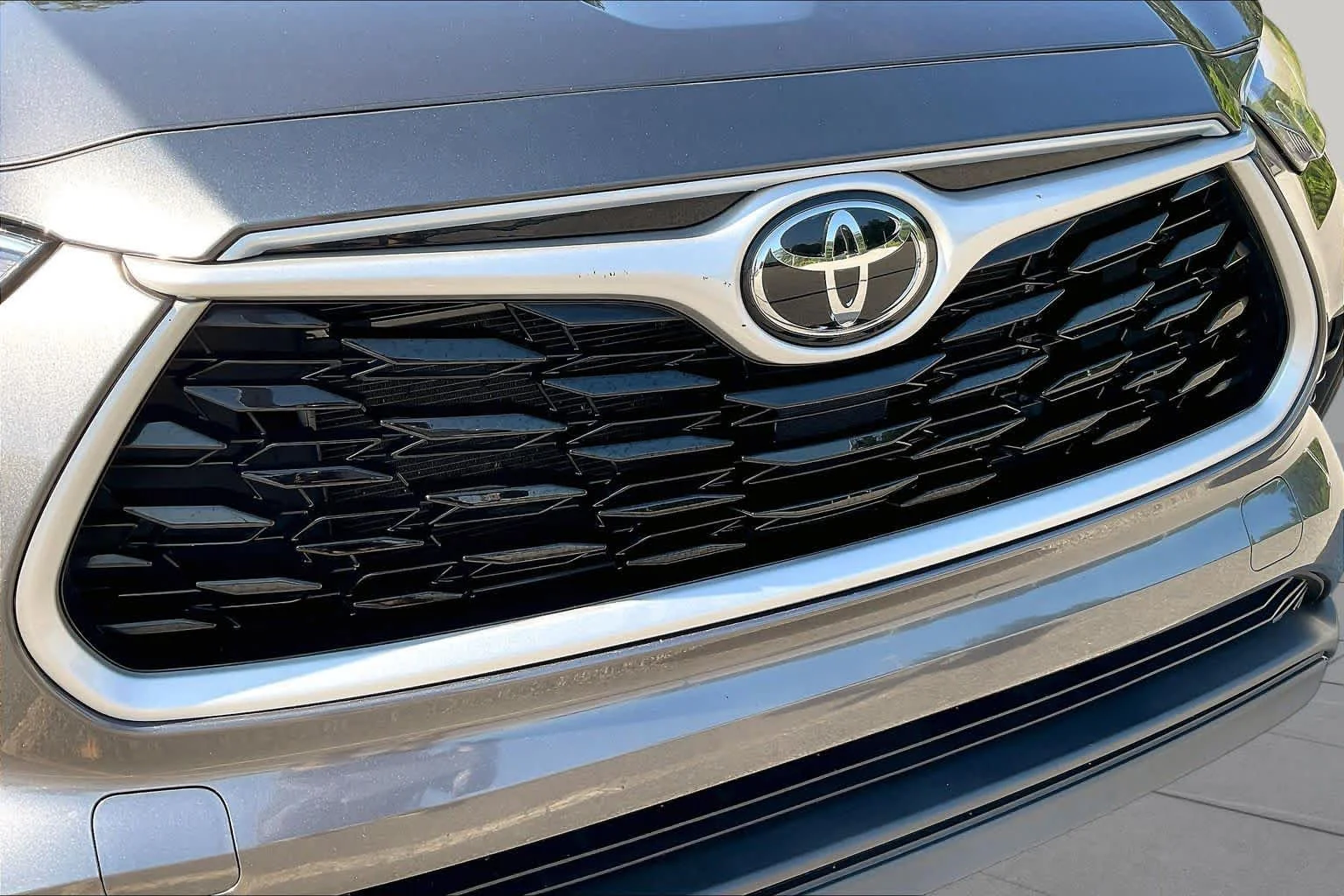 Used 2023 Magnetic Gray Metallic Toyota XLE image 30