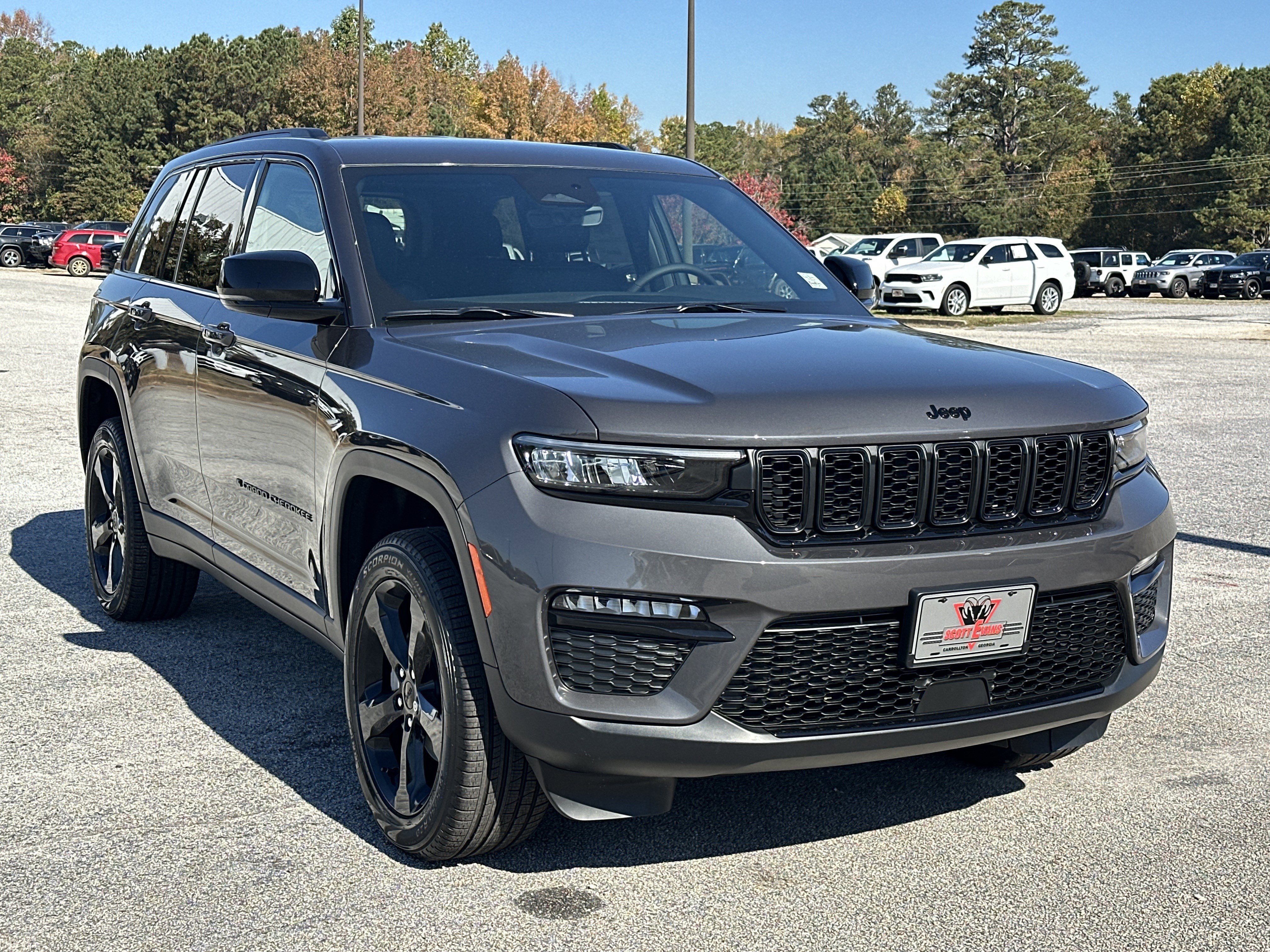 New 2025 Baltic Gray Metallic Clear-Coat Exterior Paint Jeep Limited image 2