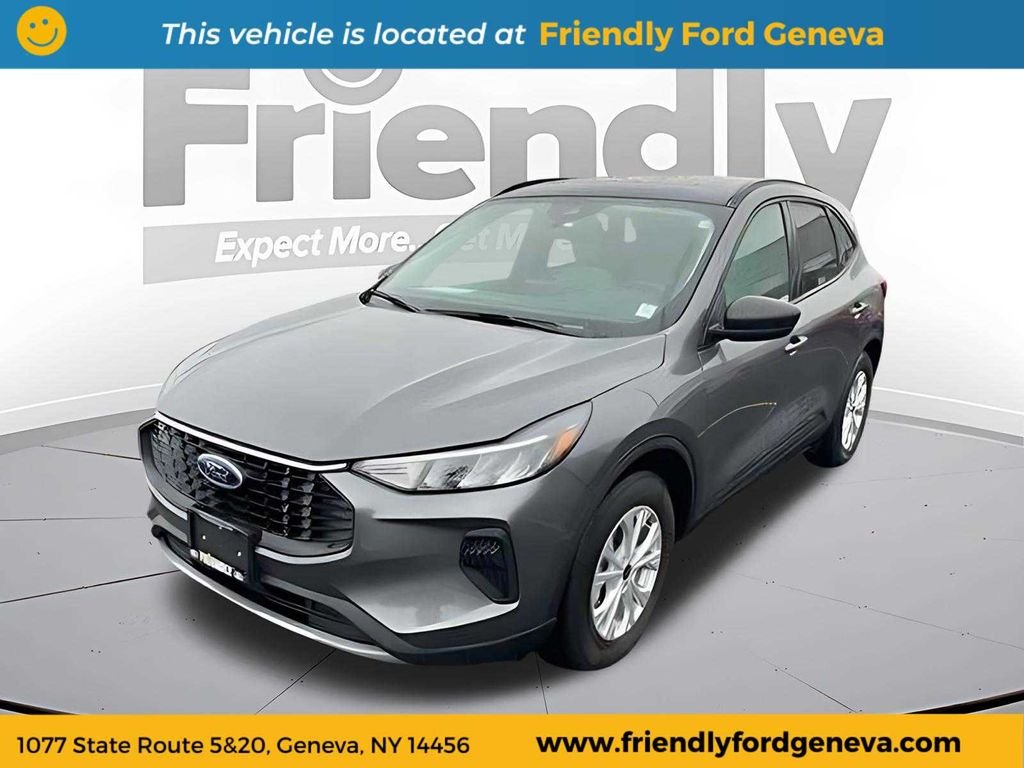 Used 2025 Gray Ford Active image 1