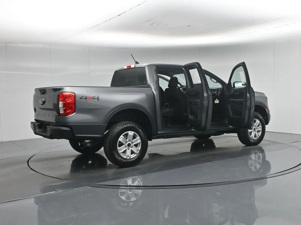 New 2026 Gray Ford XL image 5