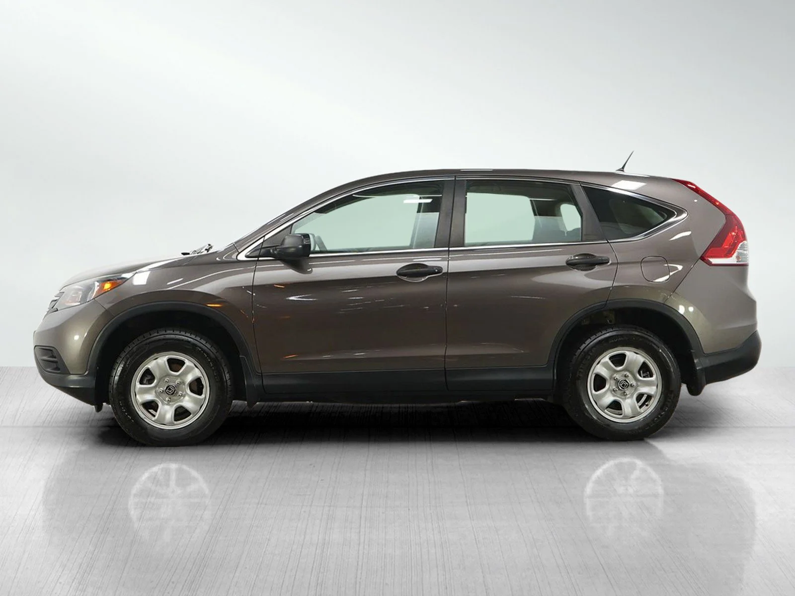 Used 2014 Honda CR-V LX with VIN 2HKRM4H39EH715371 for sale in Burnsville, Minnesota