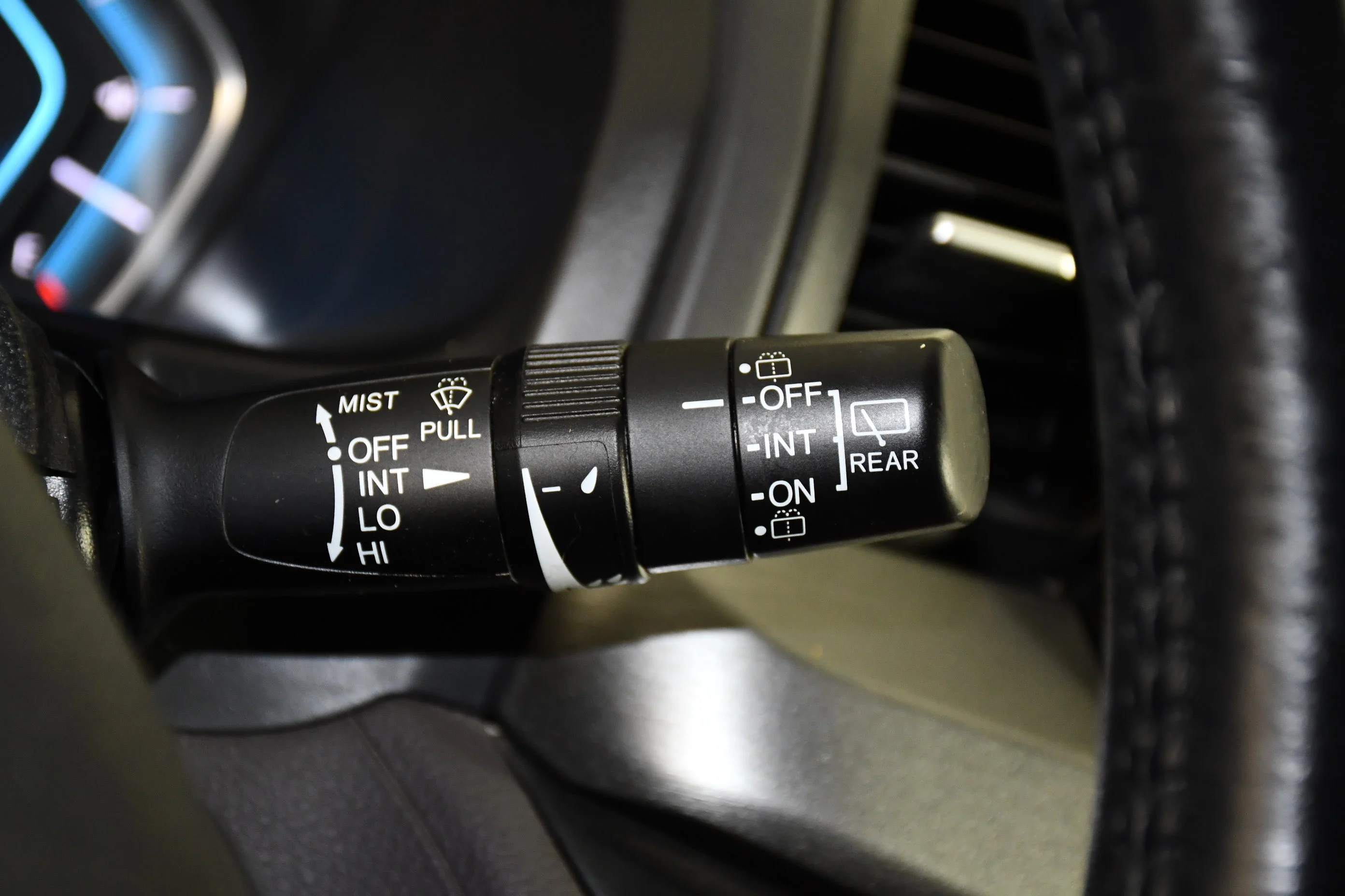 Used 2022 Lunar Silver Metallic Honda EX-L image 24