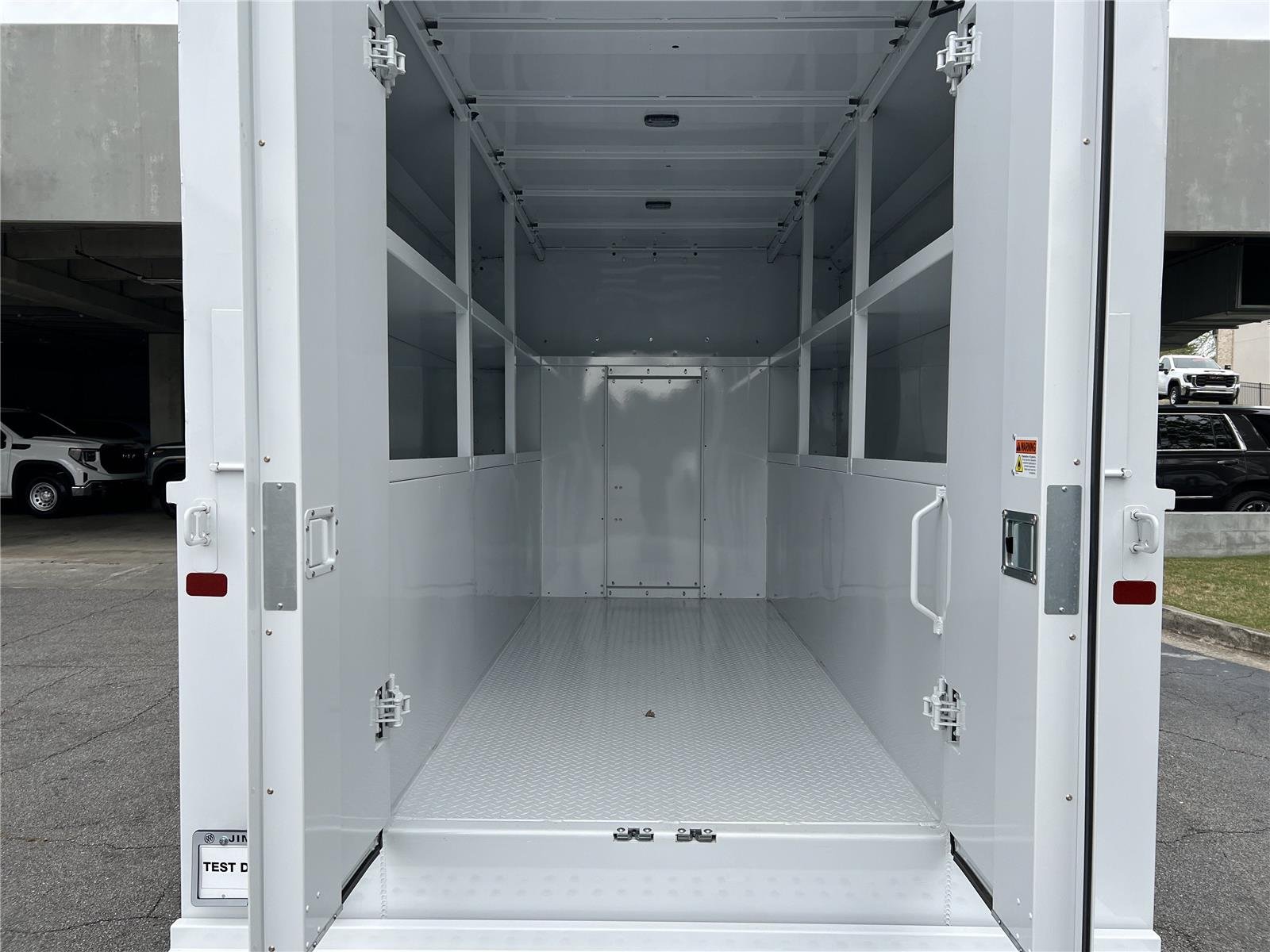 New 2025 Summit White GMC 1WT image 16