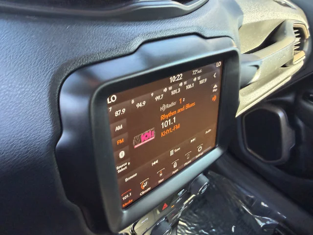 Used 2023 Black Jeep Latitude image 20