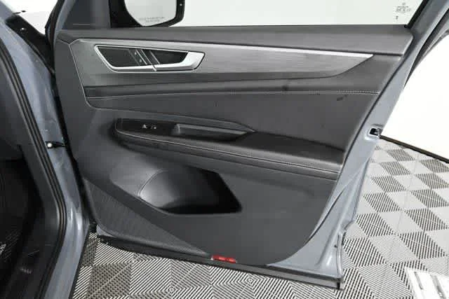 2026 Volkswagen Atlas Cross Sport SE w/Tech - Photo 18