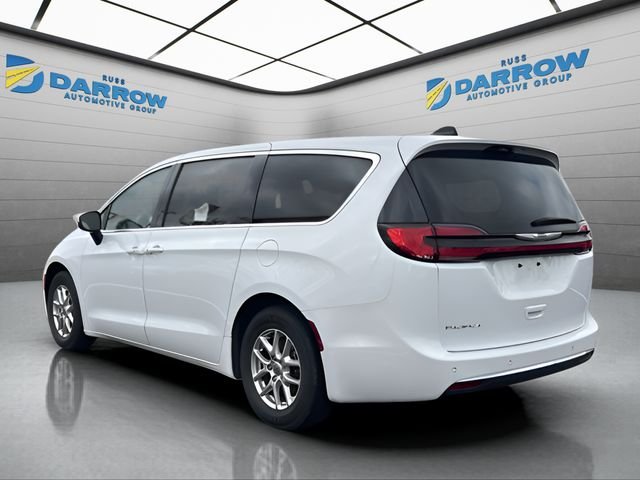 Used 2023 White Chrysler Touring L image 3