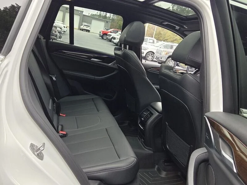 Used 2022 Alpine White BMW xDrive30i image 16