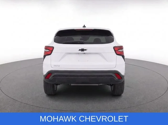 Used 2024 Summit White Chevrolet LS image 8