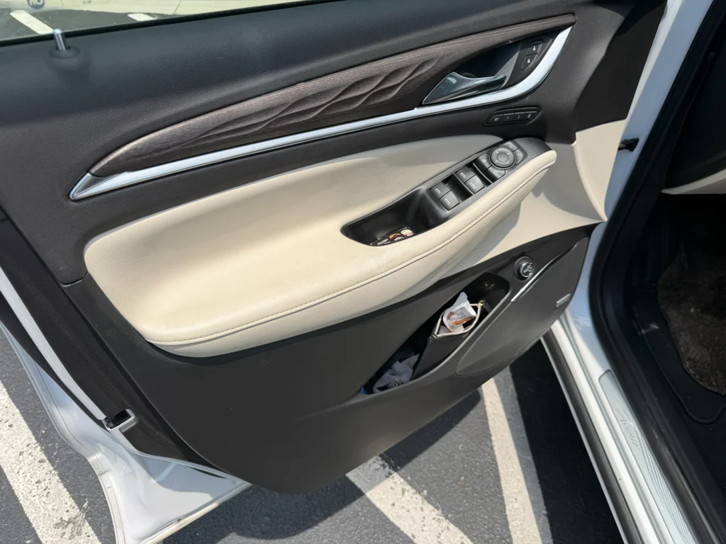 Certified Used 2023 White Frost Tricoat Buick Avenir image 5