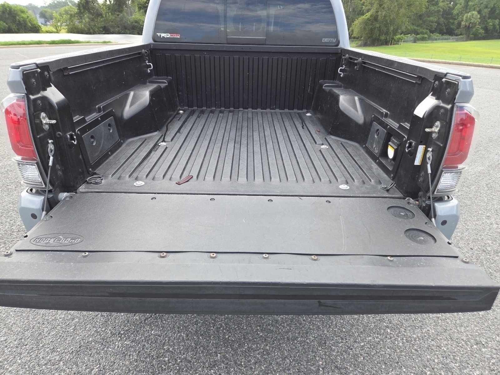 Used 2017 Cement Toyota TRD Pro Double Cab 5' Bed V6 4x4 AT image 20
