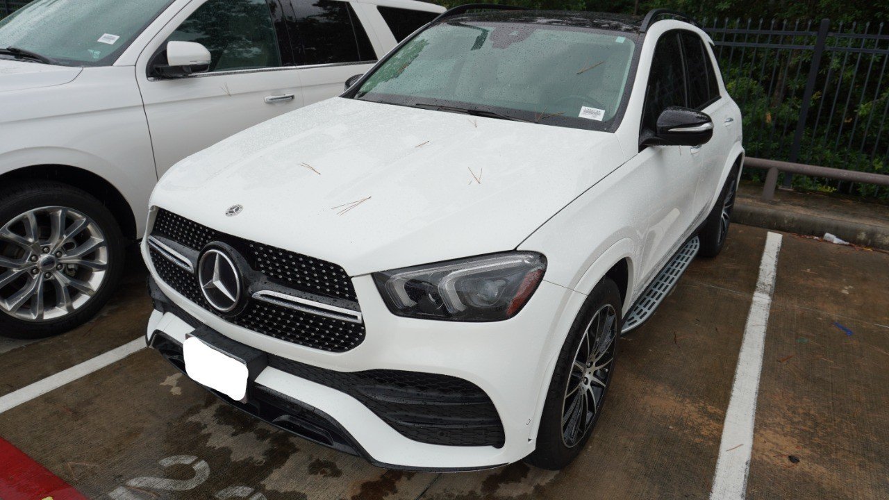 Used 2022 White Mercedes-Benz GLE 350 image 1
