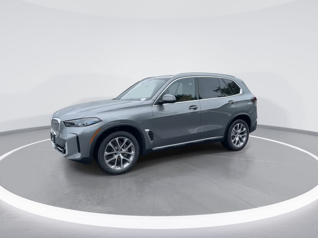 New 2026 Gray Metallic BMW xDrive40i image 4