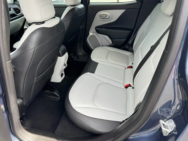 Used 2022 Blue Jeep Limited image 7