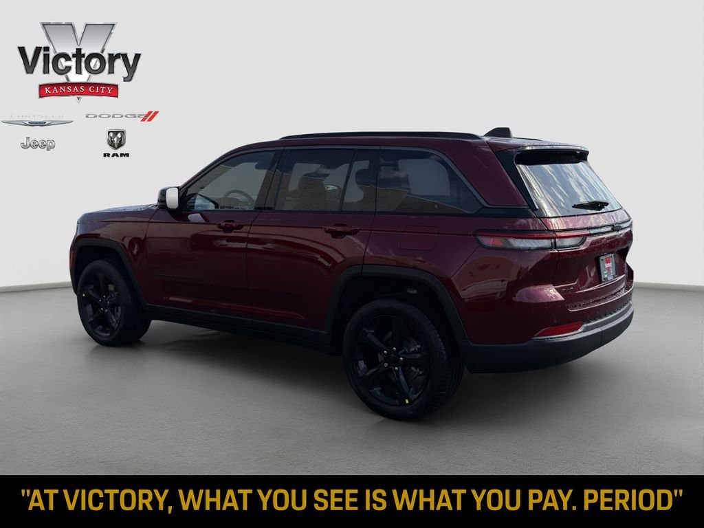 New 2026 Velvet Red Pearl-Coat Exterior Paint Jeep Limited image 5