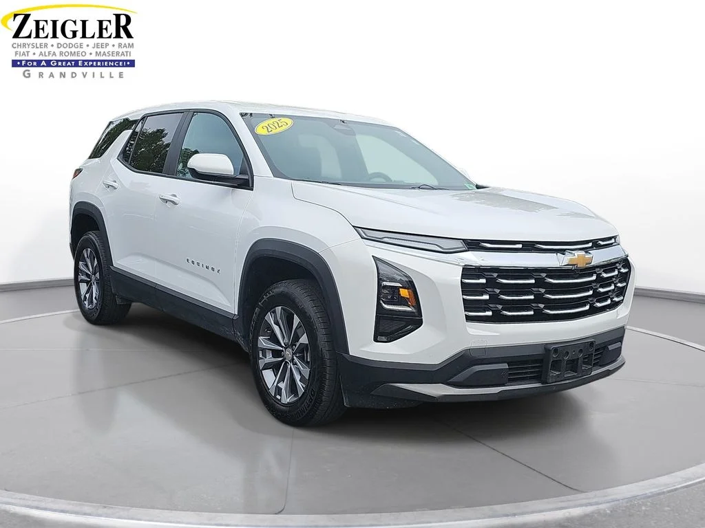 Used 2025 White Chevrolet LT image 3