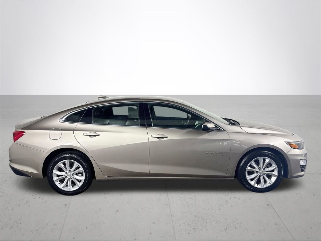 Used 2025 Gray Chevrolet LT image 5