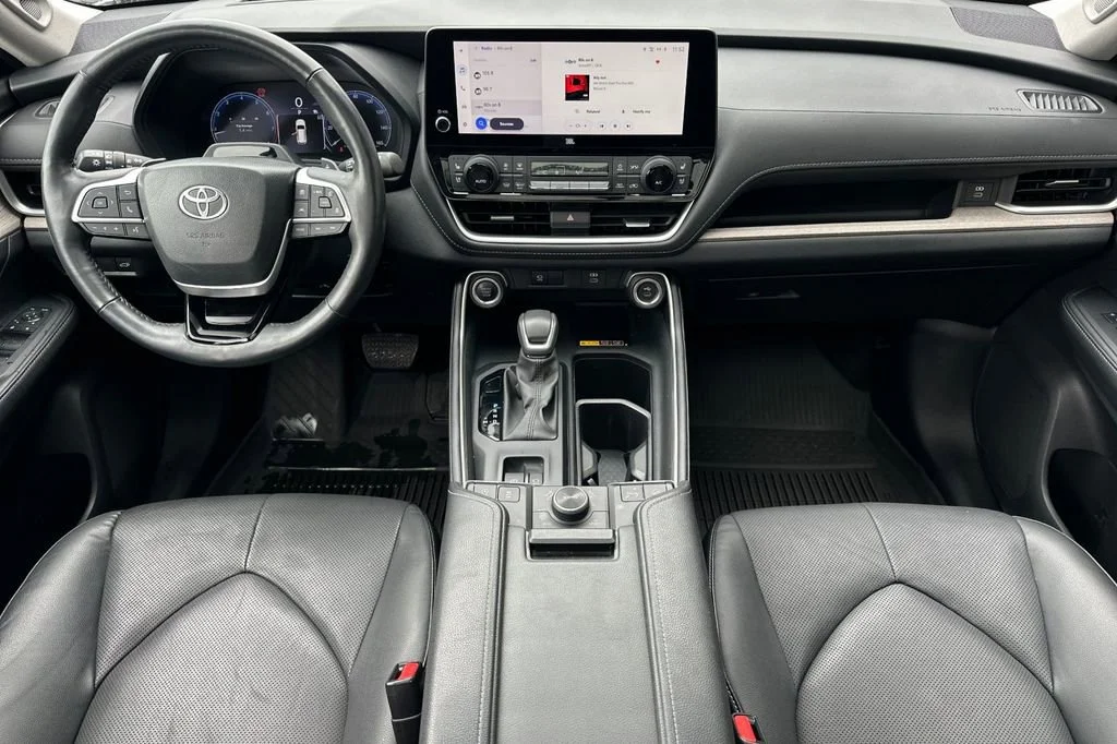 2024 Toyota Grand Highlander Platinum - Photo 13