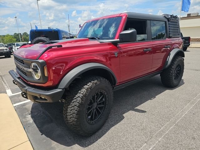 Used 2025 Red Ford Base image 3