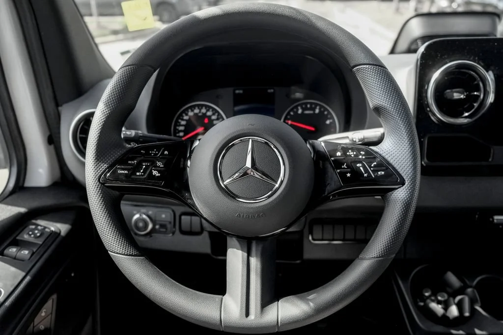 New 2026 Arctic White Mercedes-Benz Cargo 170 WB image 44