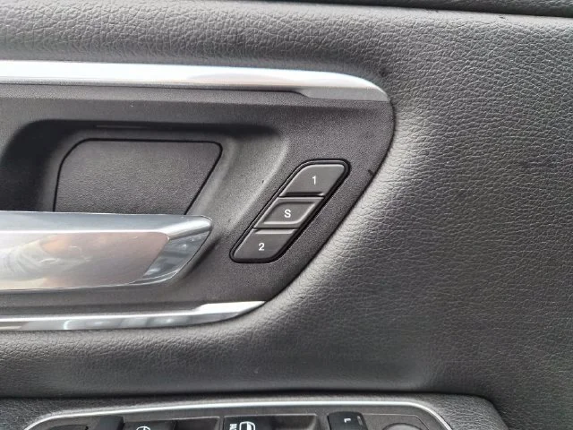 Used 2023 White Ram Laramie image 14