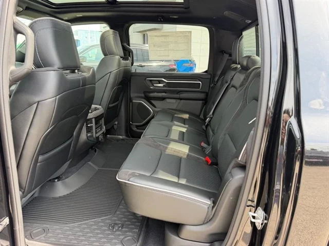 New 2026 Diamond Black Crystal Pearl-Coat Exterior Paint RAM Laramie image 8