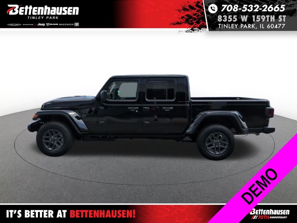 New 2026 Black Clear-Coat Exterior Paint Jeep Sport S image 14