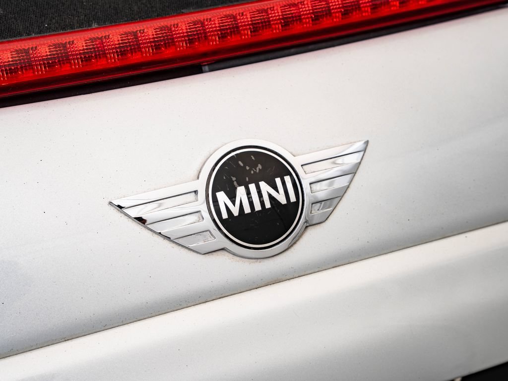 Used 2014 White Silver MINI  image 3