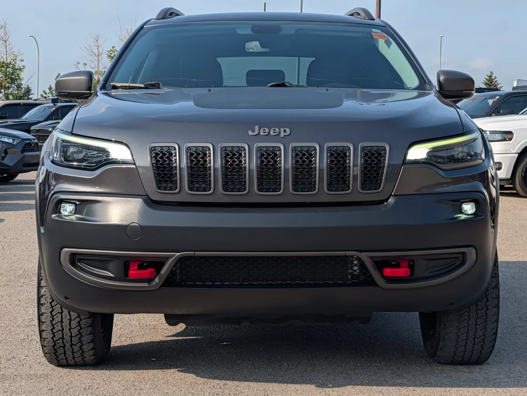Certified Used 2020 Grey Jeep Trailhawk Elite - - 4x4 - Nappa Leather - Command View Sunroof - SafetyTec Grp & More! image 3