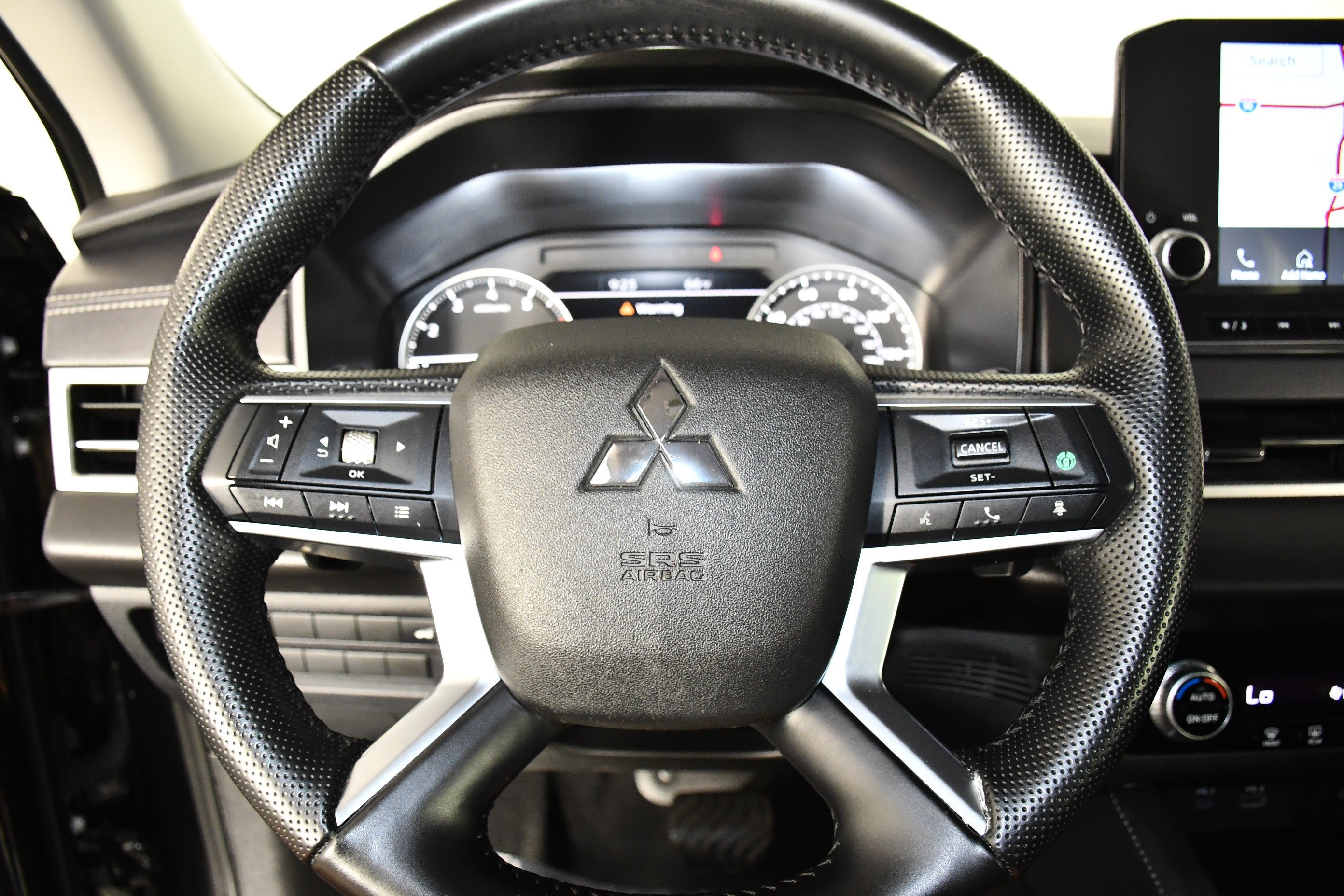 Certified Used 2024 Black Diamond Mitsubishi SE image 19