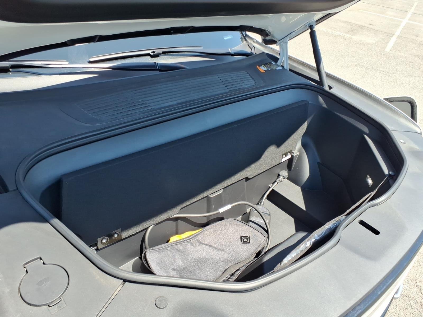 Used 2024  Rivian Adventure image 29