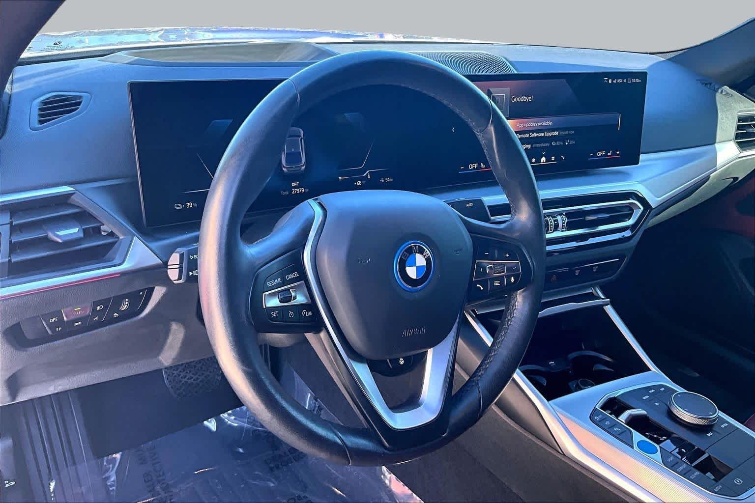 Used 2024 Skyscraper Grey Metallic BMW eDrive40 image 17