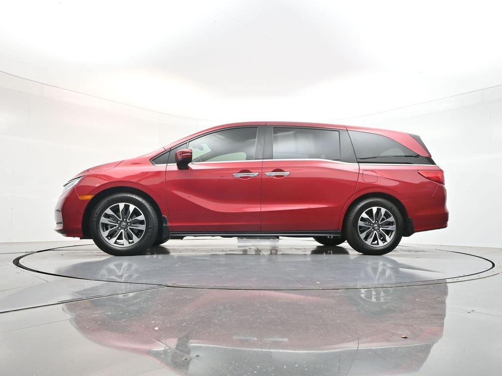 Used 2023 Modern Steel Metallic Honda EX-L image 31