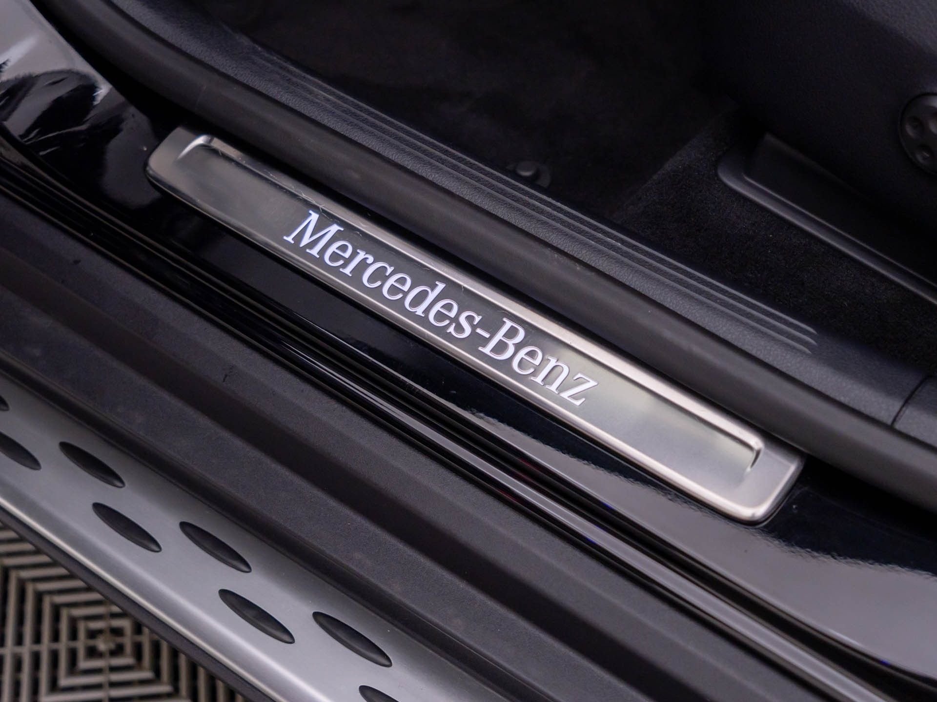 New 2027 Obsidian Black Metallic Mercedes-Benz GLC 300 image 17