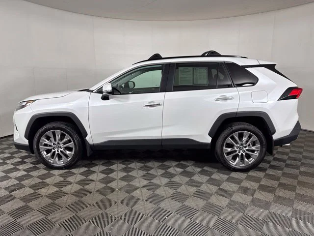 Certified Used 2024 Pearl Toyota Limited image 7