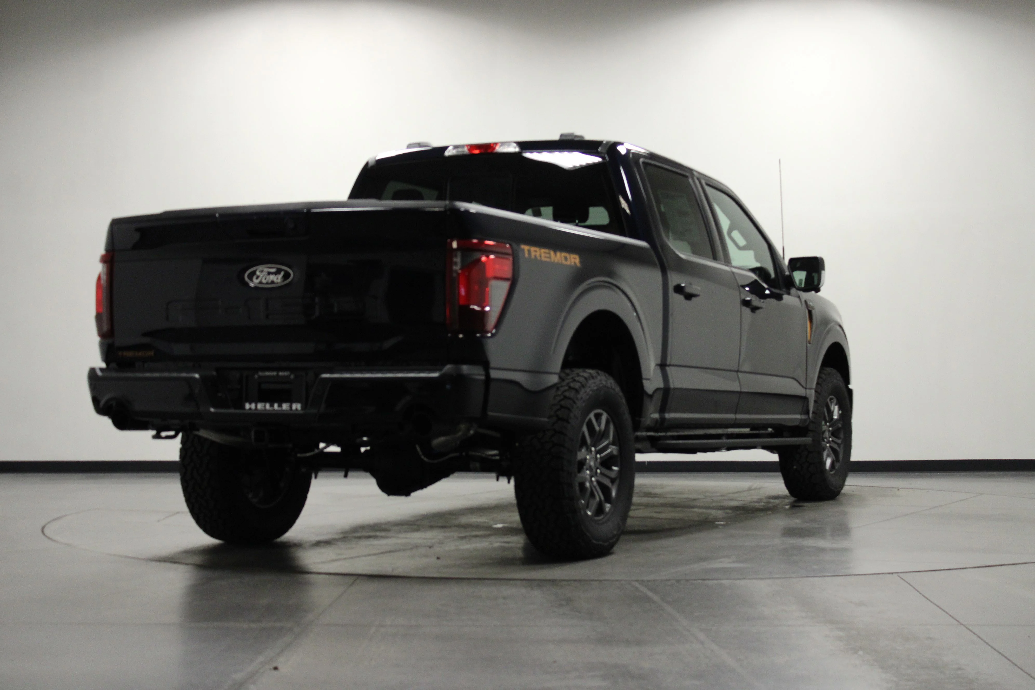 New 2026 Antimatter Blue Metallic Ford Tremor® image 4