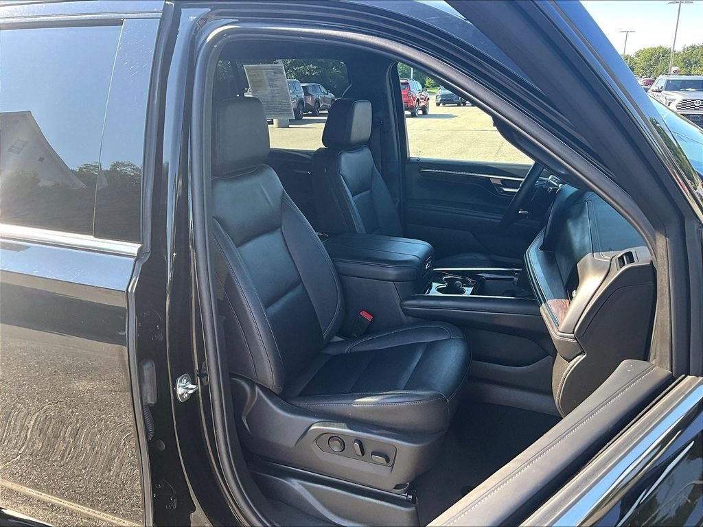 Used 2025 Black Chevrolet LT image 11