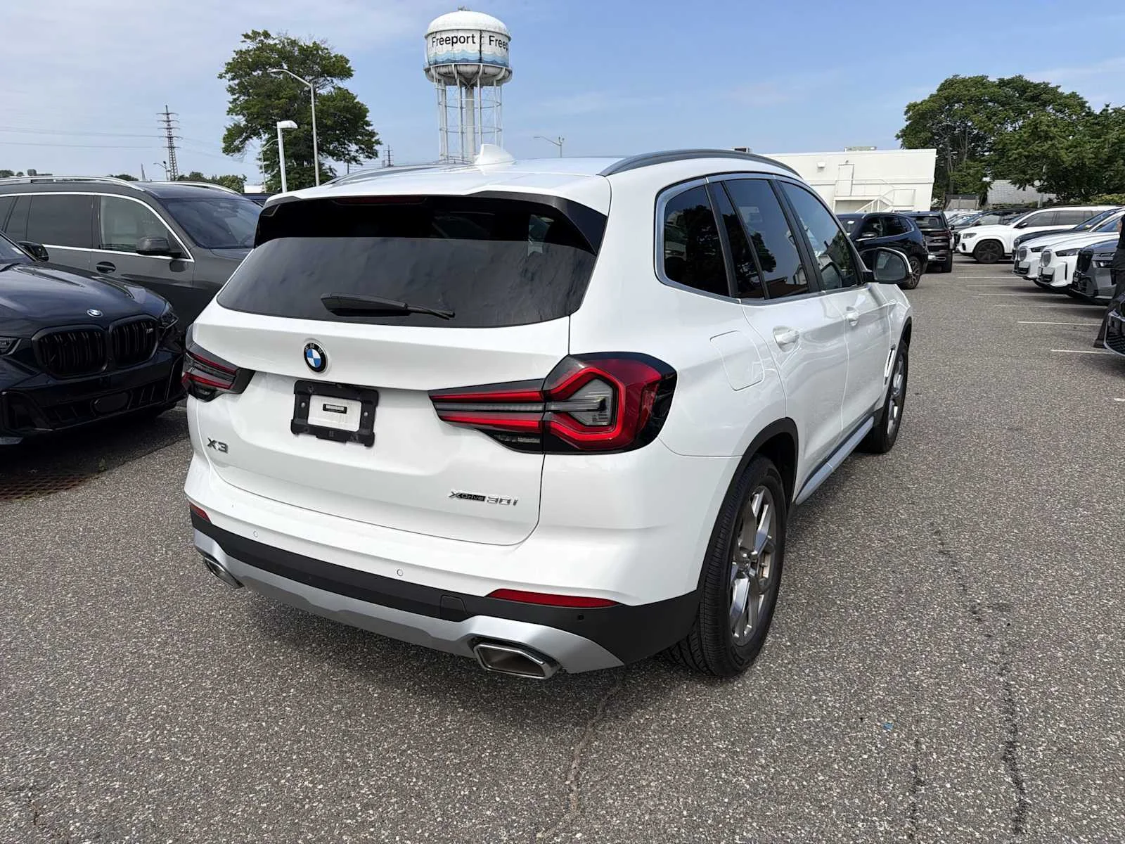 Certified Used 2023 Alpine White BMW xDrive30i image 6