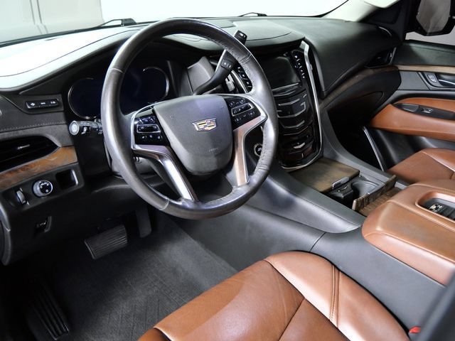 Certified Used 2019  Cadillac Premium Luxury image 3