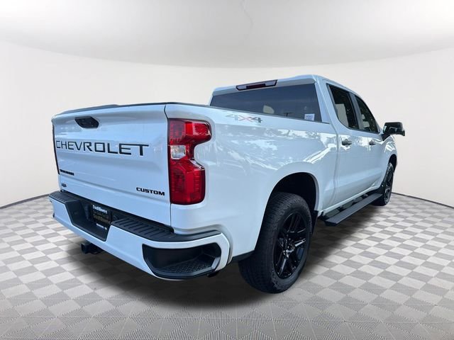 Used 2023 White Chevrolet Custom image 5