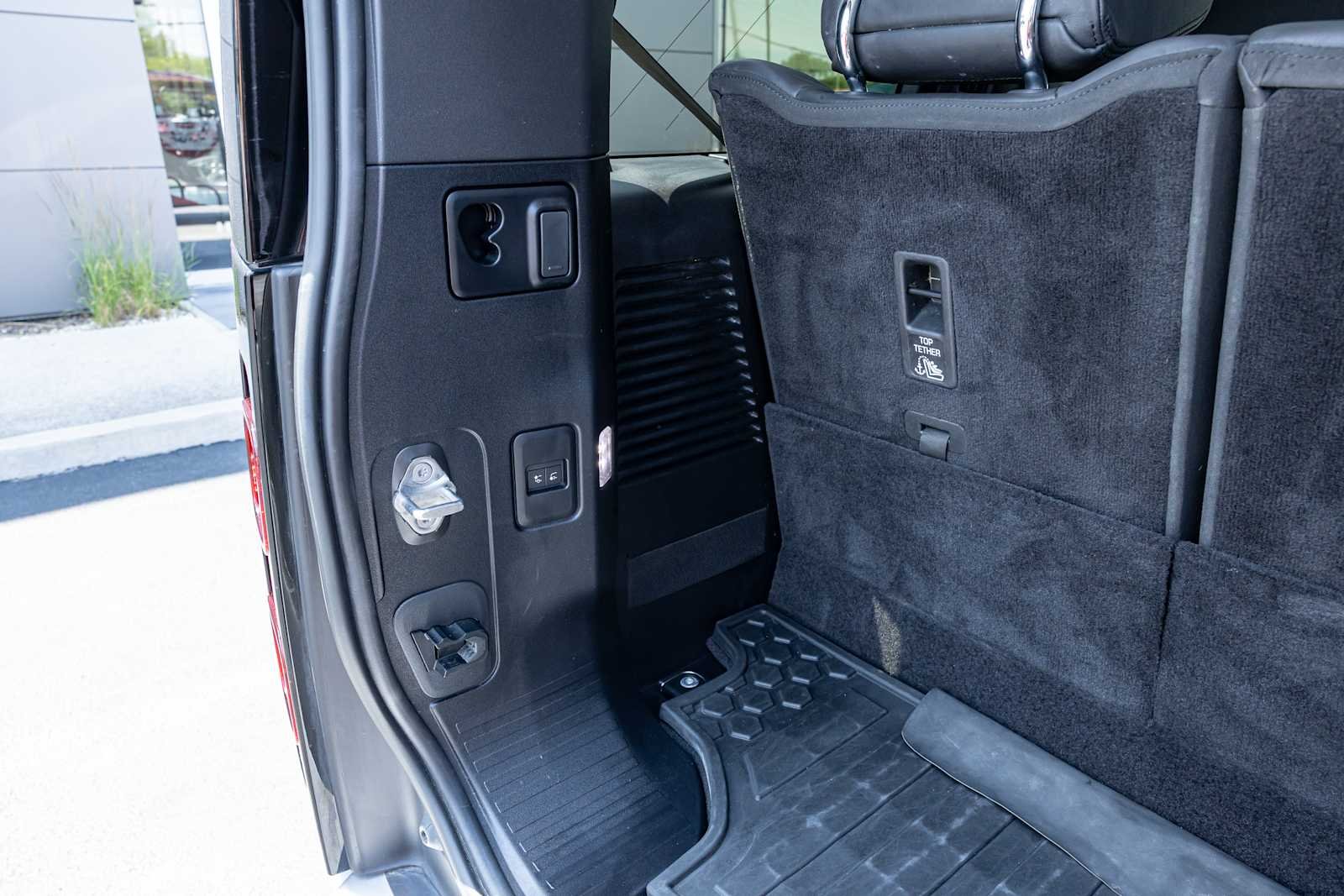 Certified Used 2023 Sedona Red Land Rover First Edition image 36