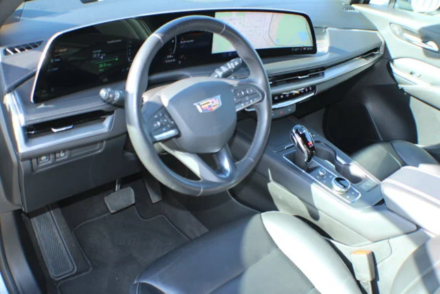 Used 2025 Argent Silver Metallic Cadillac FWD Premium Luxury image 7